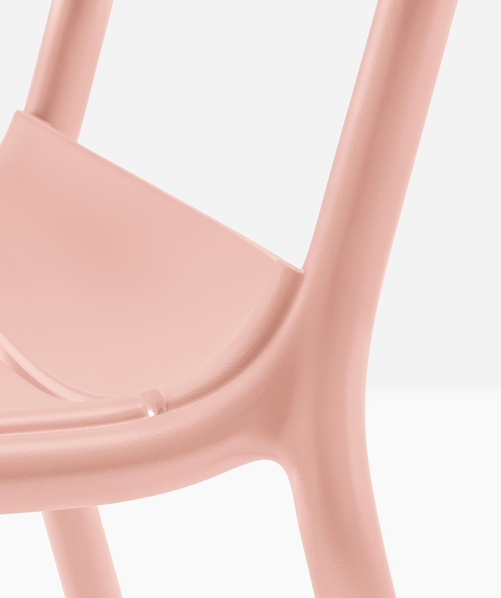 Souvenir Chair Pink